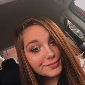 Meet your Posher, Demi